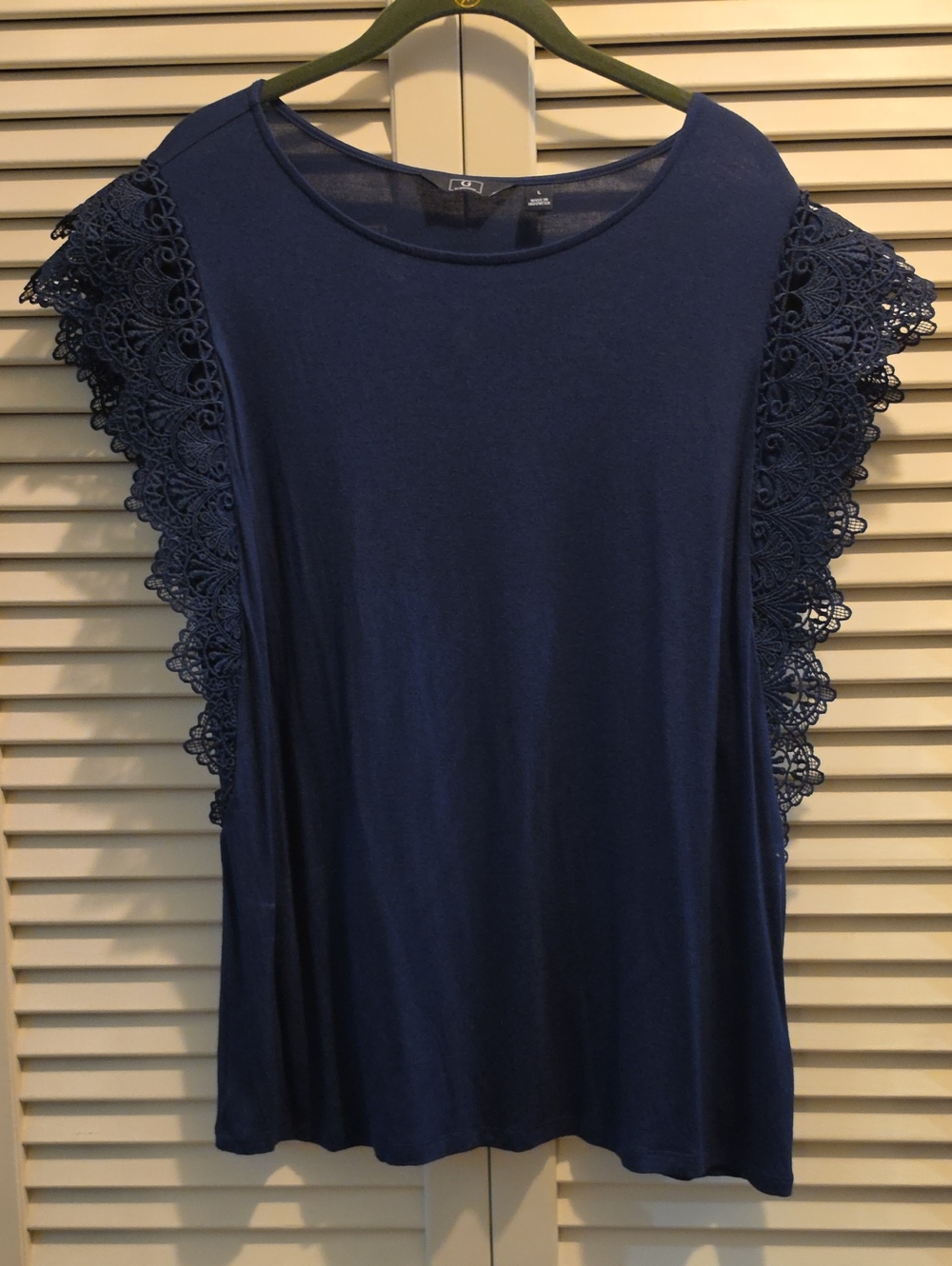 G by Giuliana Crochet Flutter Sleeve EcoLuxe Tee